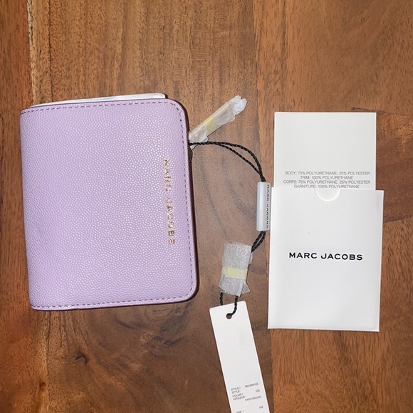 Marc Jacobs Handbags - Marc Jacobs Small Bifold Wallet | Fair Orchid | NWT